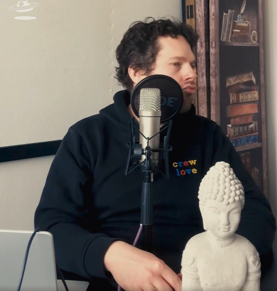 Datei:Florentin schürzt die lippen.png