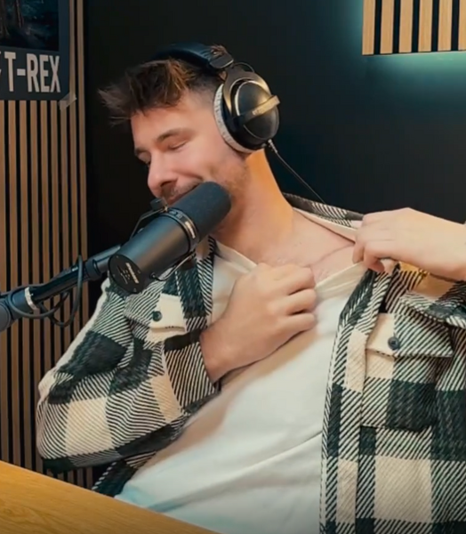 Datei:Boosted Narbe Schlüsselbein 2.png